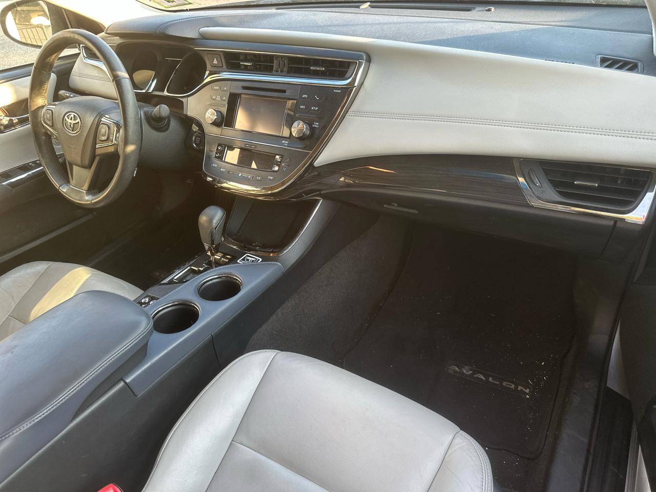 Toyota Avalon XLE 2013