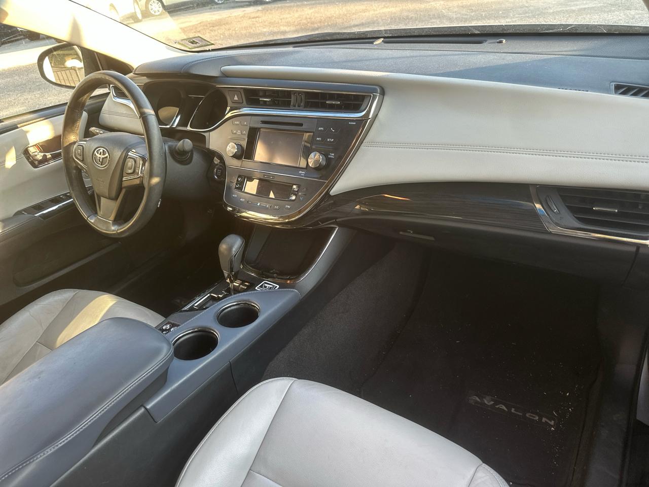 Toyota Avalon XLE 2013