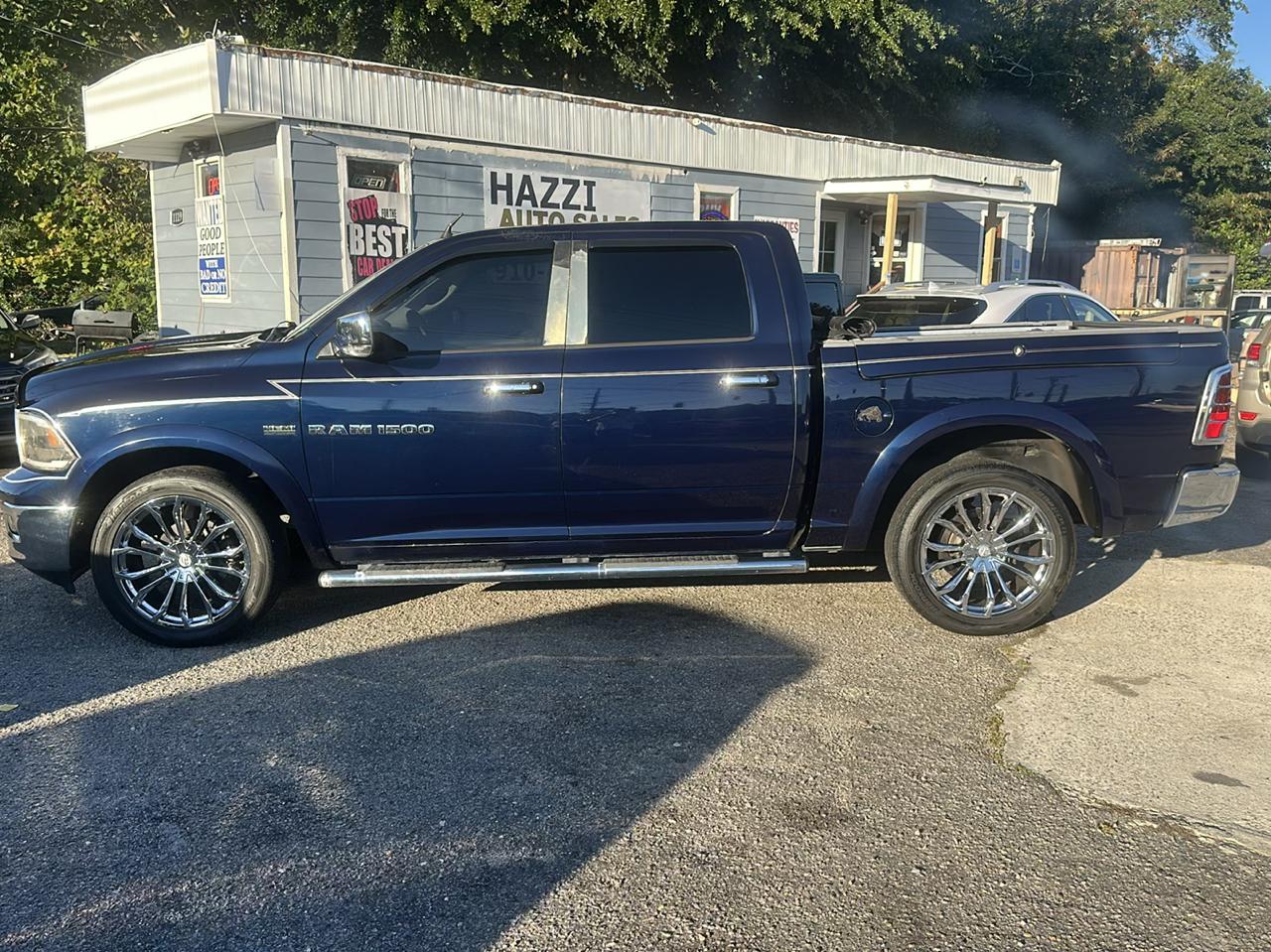 RAM 1500 Laramie Crew Cab 4WD 2012