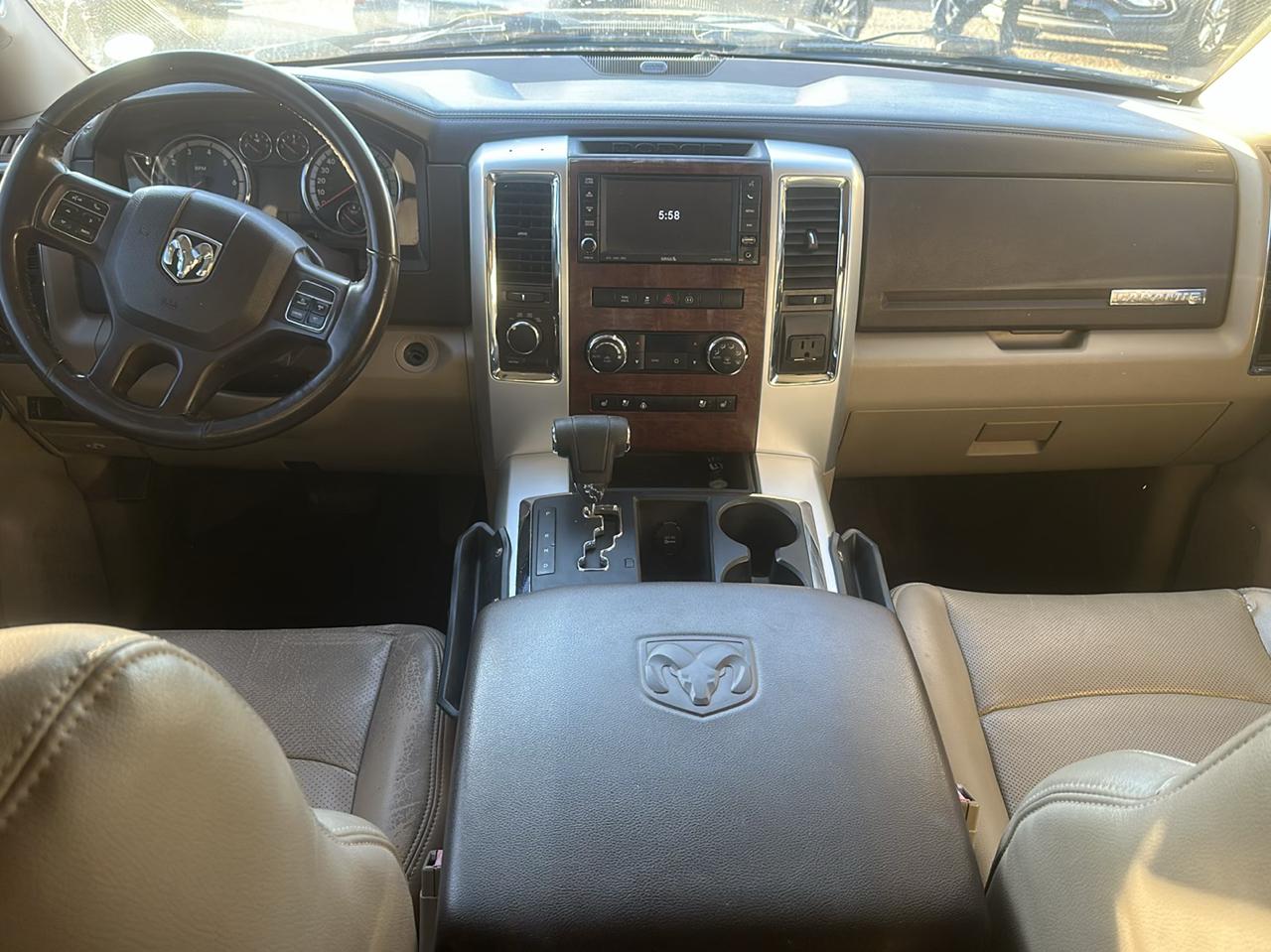 RAM 1500 Laramie Crew Cab 4WD 2012