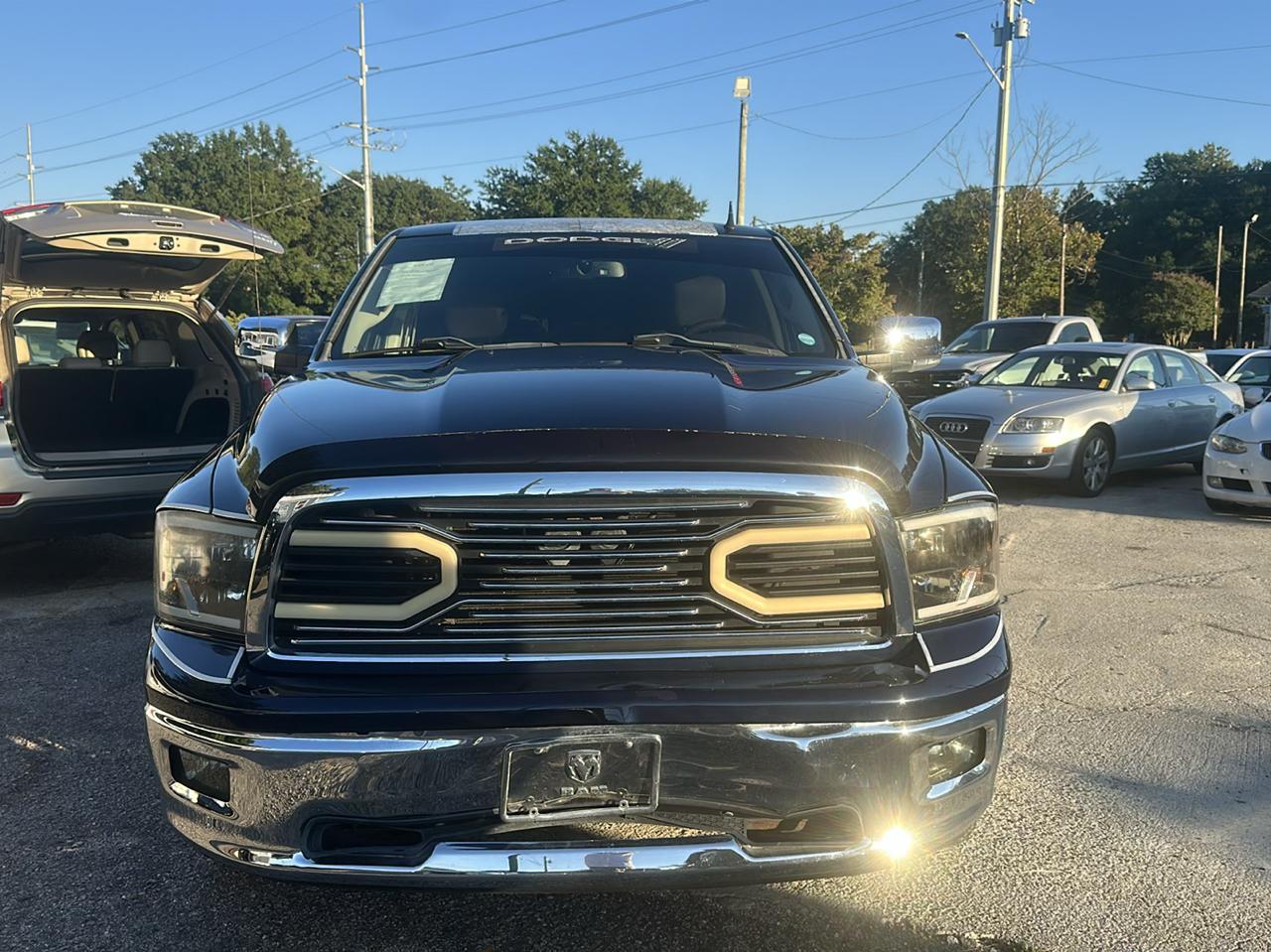 RAM 1500 Laramie Crew Cab 4WD 2012