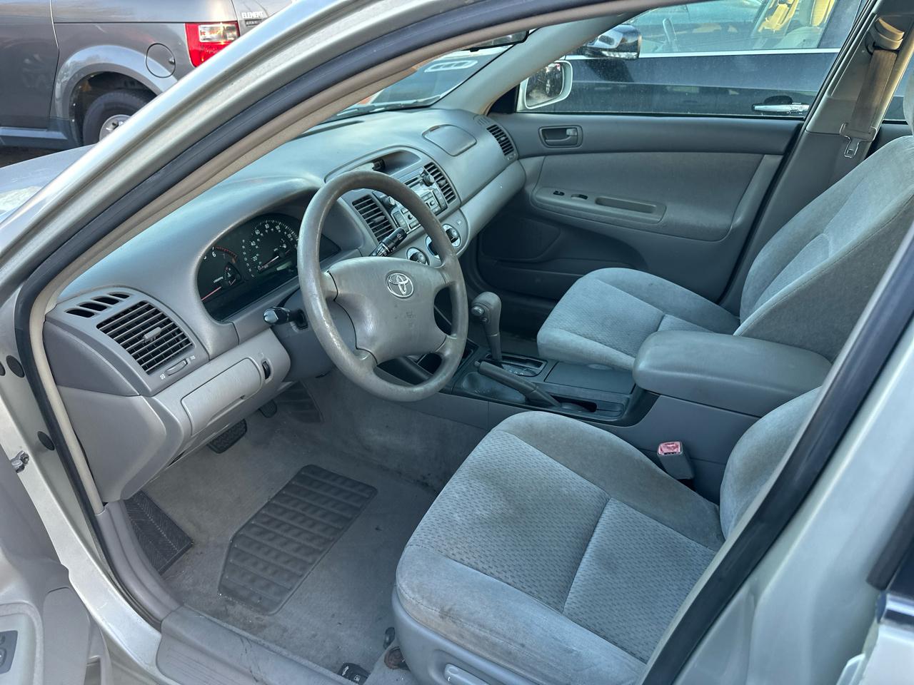 Toyota Camry LE V6 2004