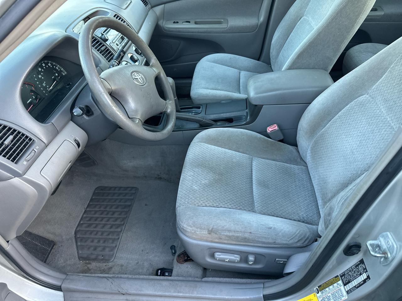 Toyota Camry LE V6 2004