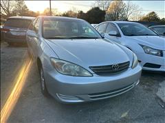 2004 Toyota Camry 
