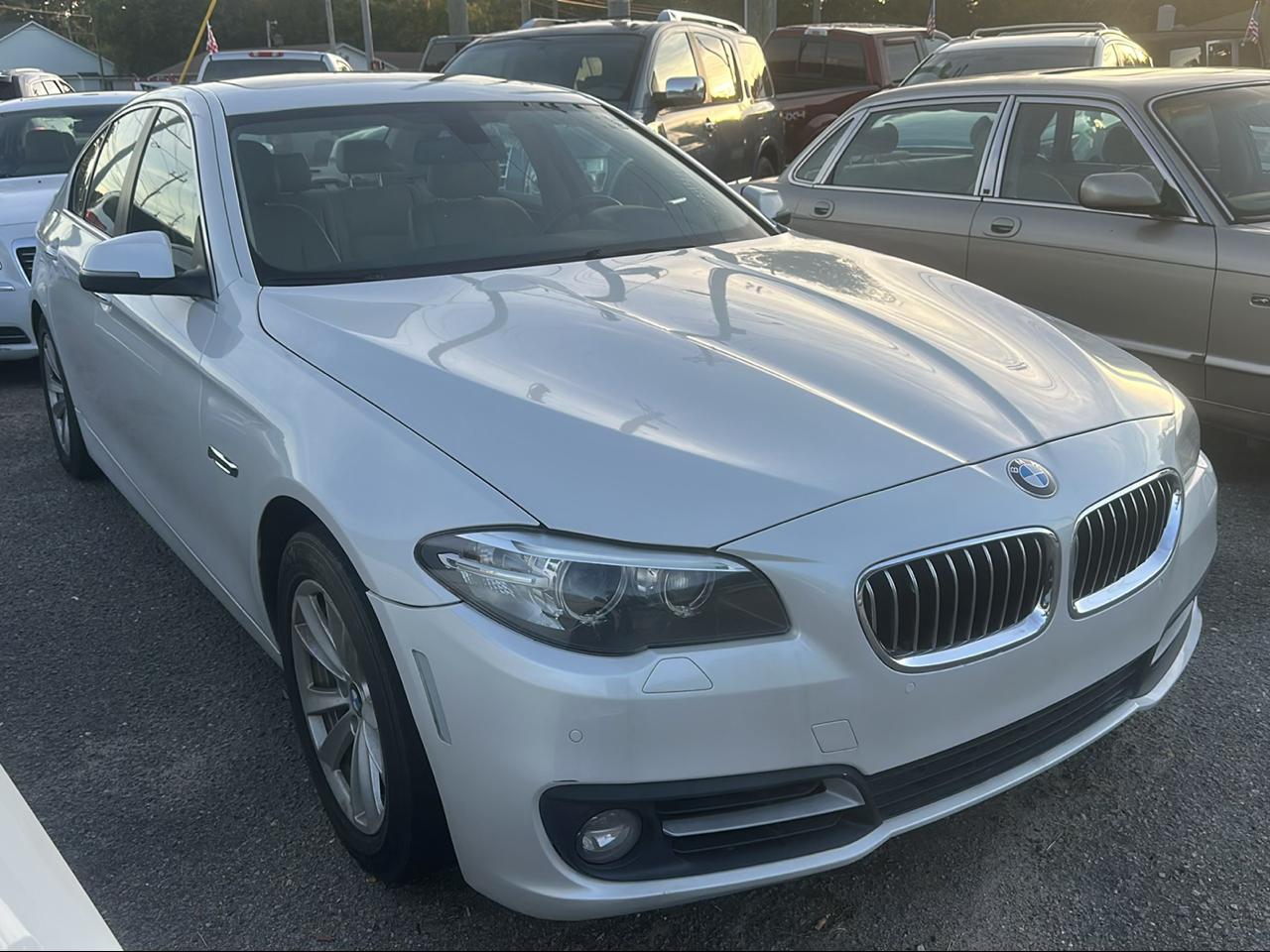 2015 BMW 5-Series 528i