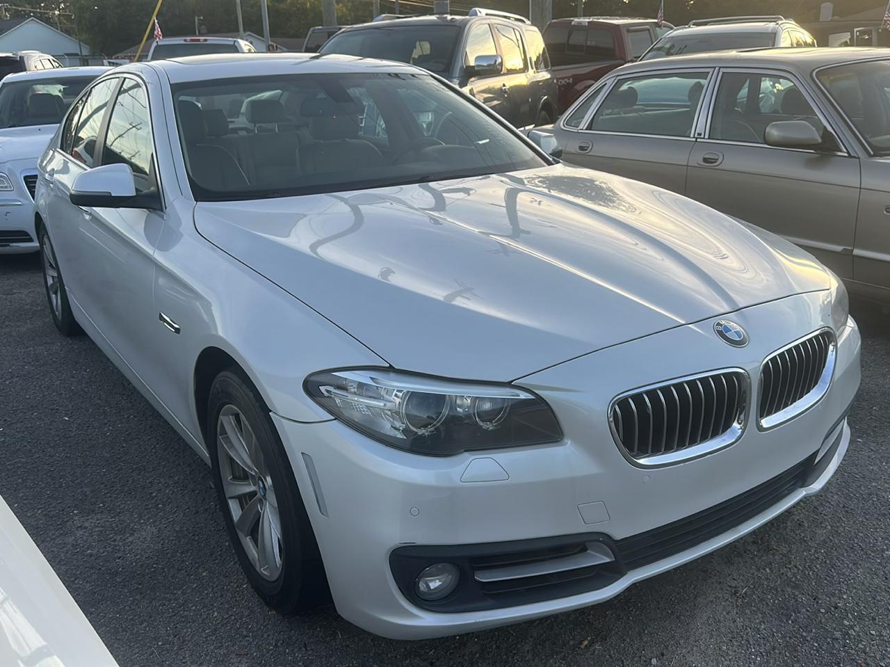 BMW 5-Series 528i 2015