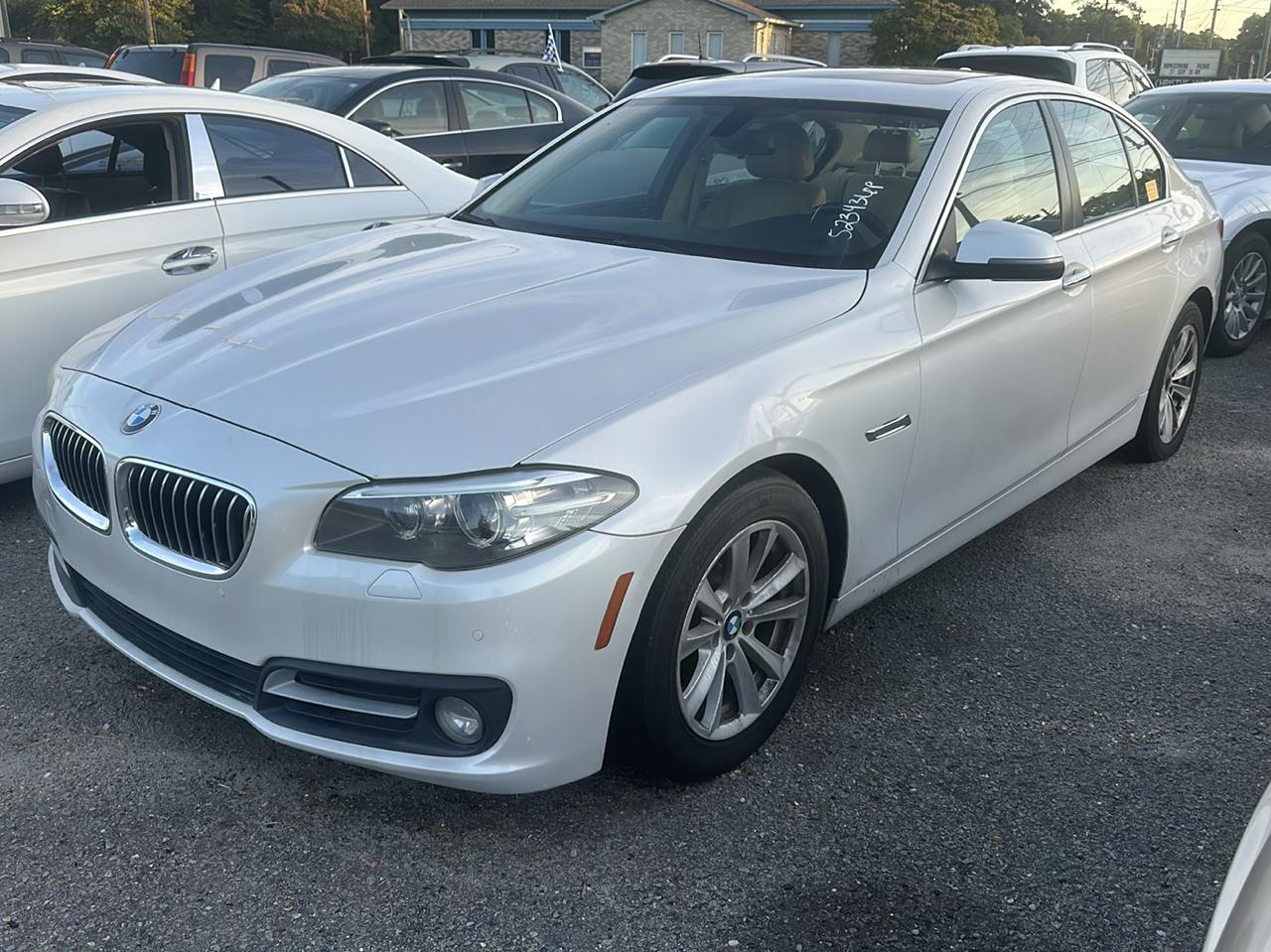 BMW 5-Series 528i 2015