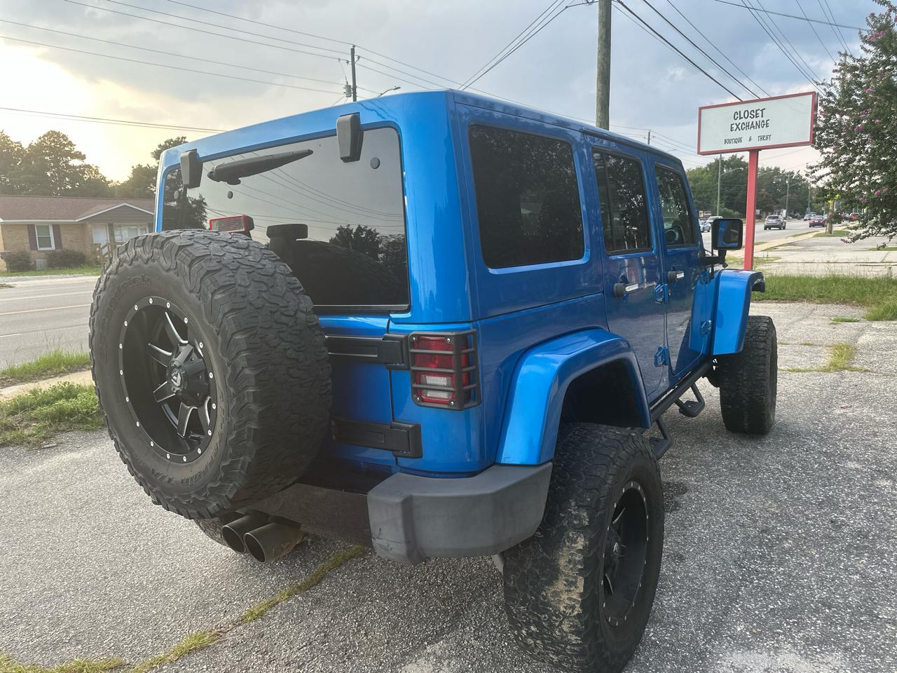 Jeep Wrangler Unlimited Sahara 4WD 2014