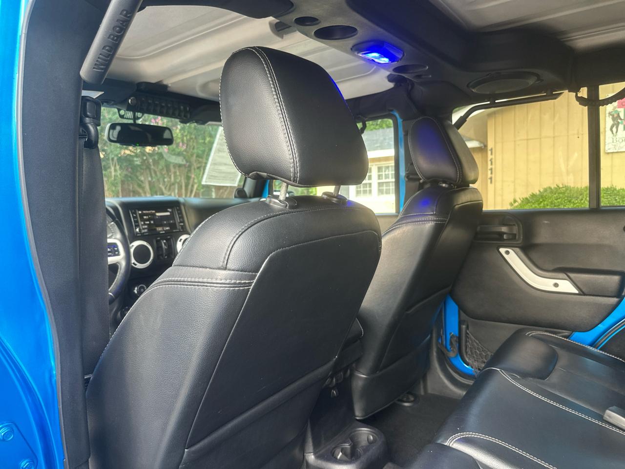 Jeep Wrangler Unlimited Sahara 4WD 2014