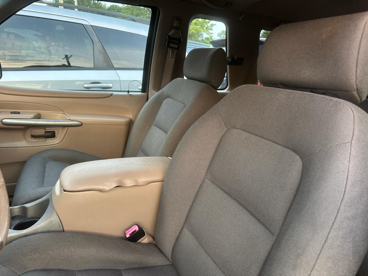 Ford Explorer Sport 2WD Value 2002