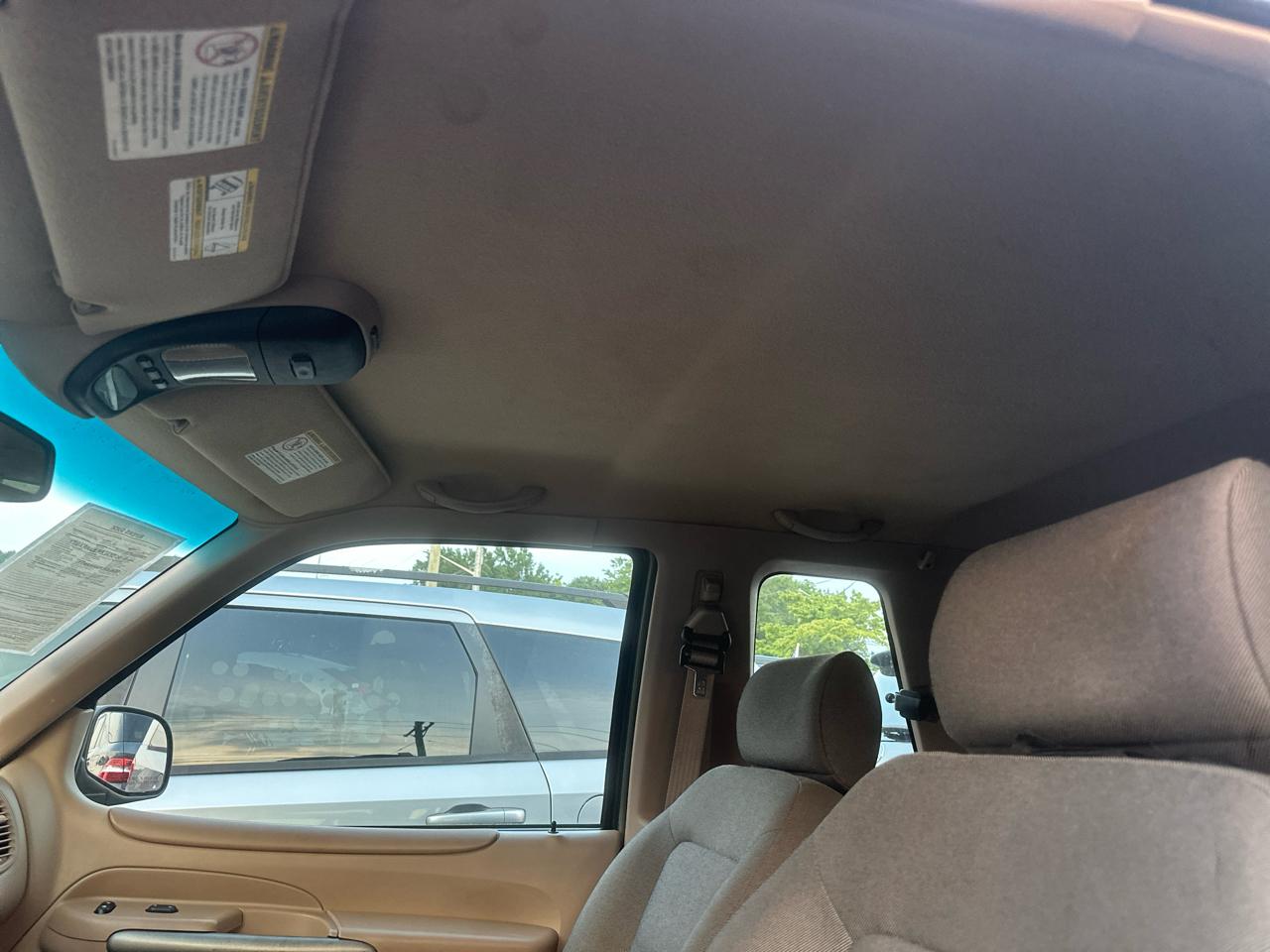 Ford Explorer Sport 2WD Value 2002