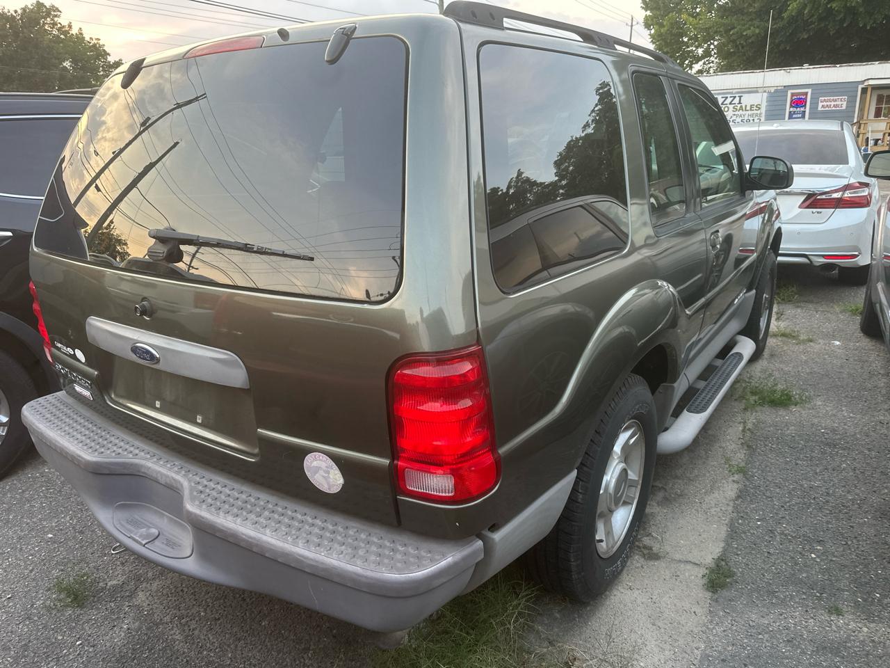Ford Explorer Sport 2WD Value 2002