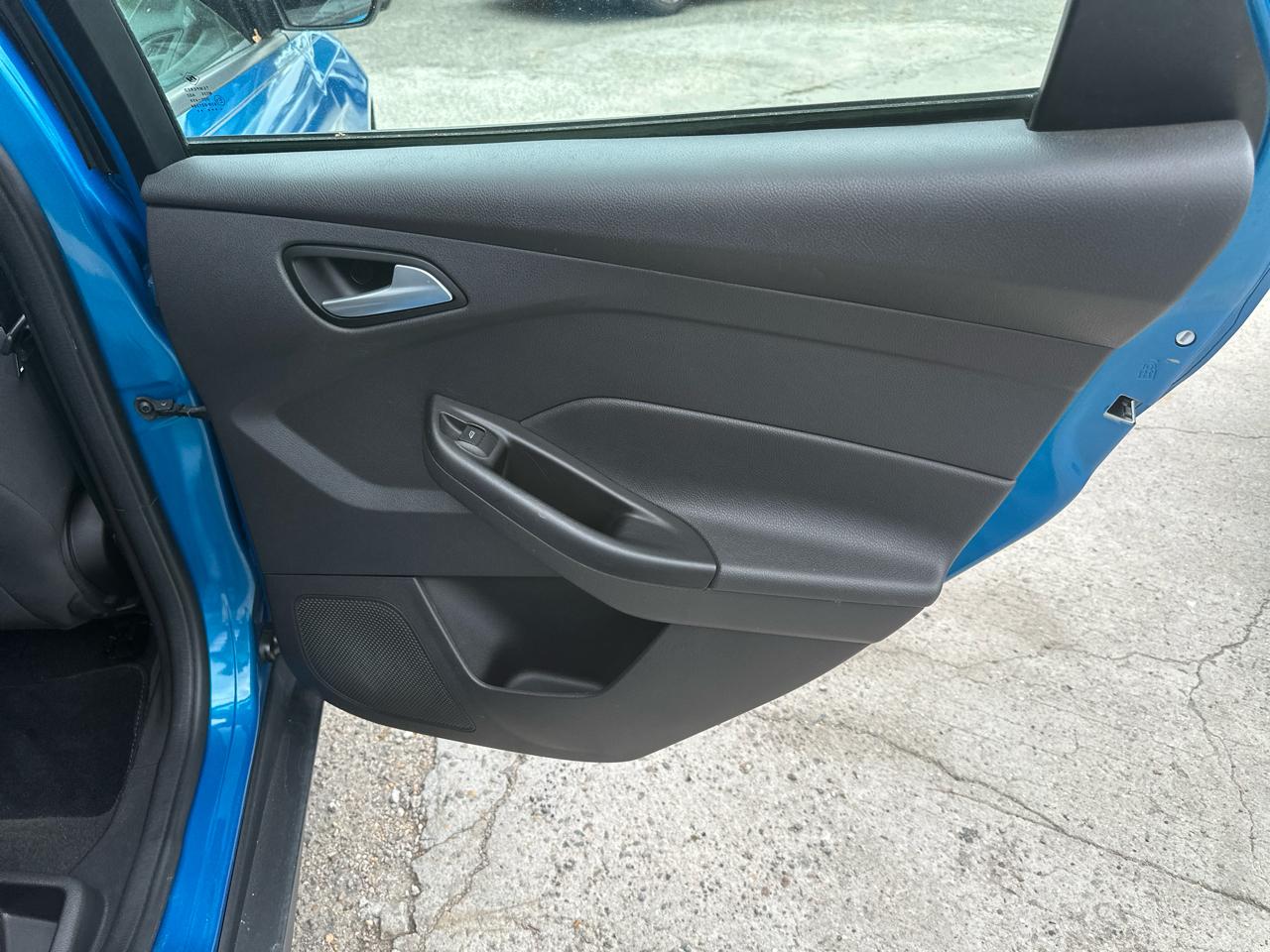 Ford Focus SE Hatch 2014