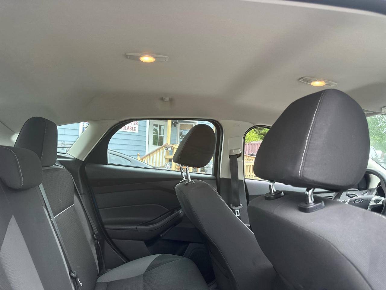 Ford Focus SE Hatch 2014