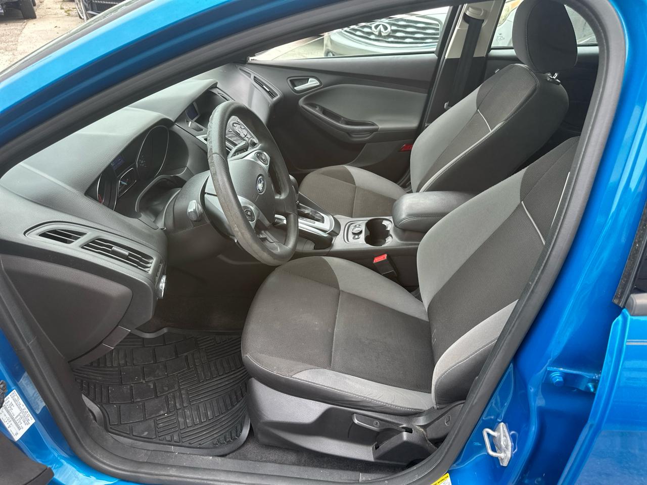Ford Focus SE Hatch 2014