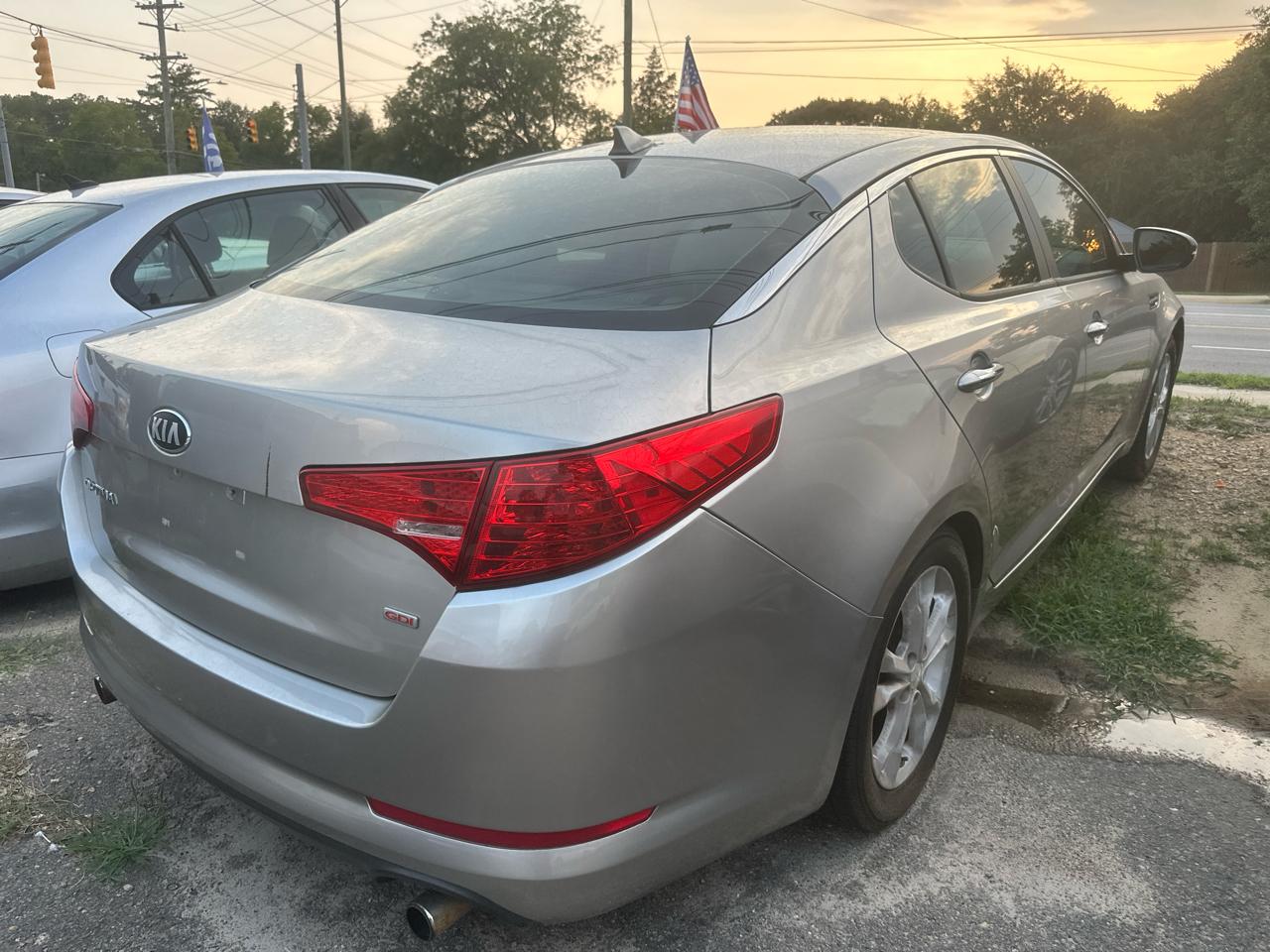 Kia Optima LX MT 2013