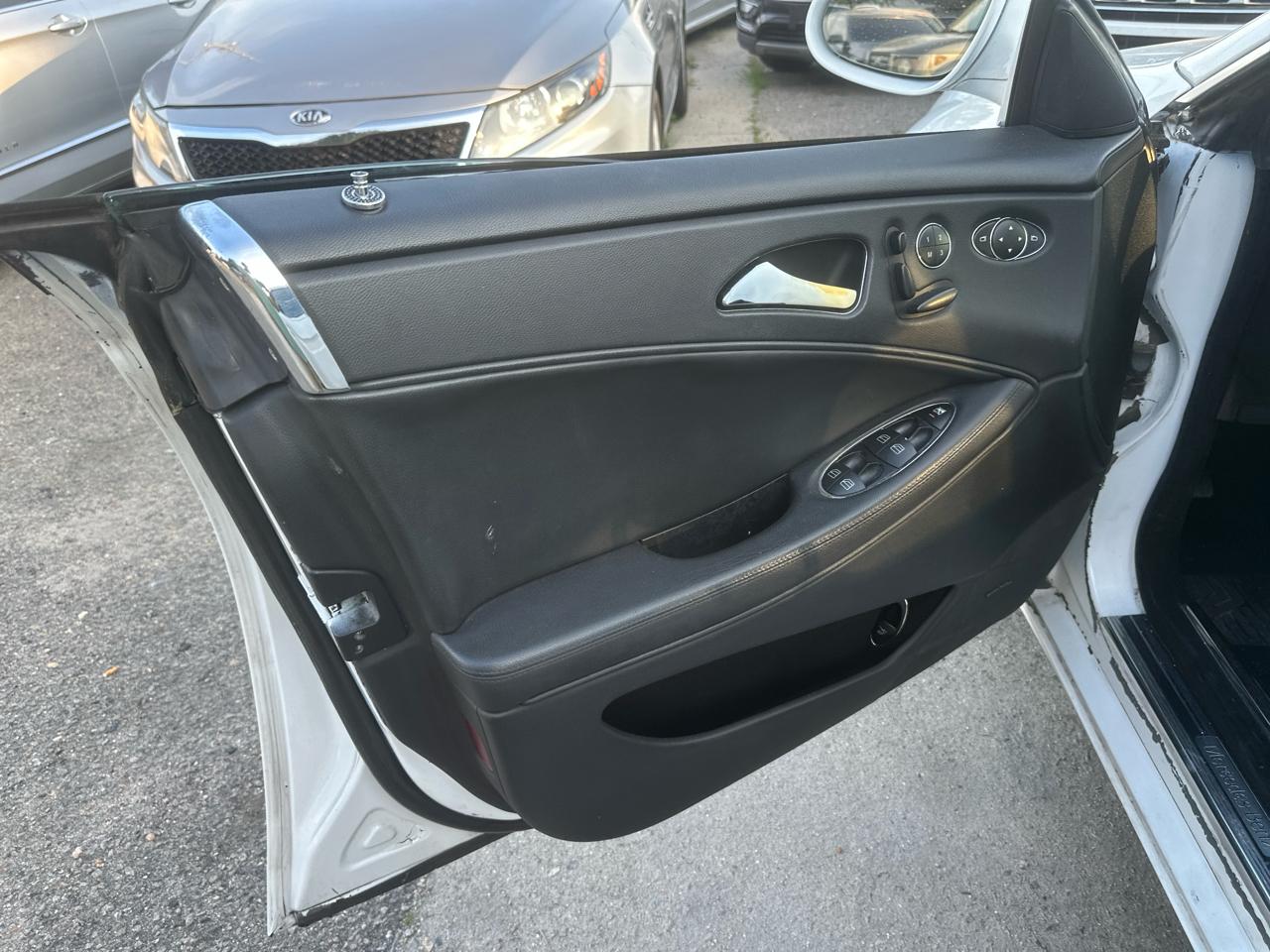 Mercedes-Benz CLS-Class CLS550 4-Door Coupe 2007