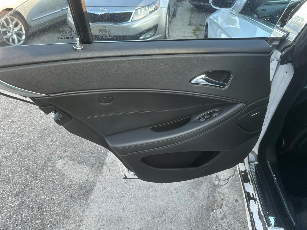 Mercedes-Benz CLS-Class CLS550 4-Door Coupe 2007