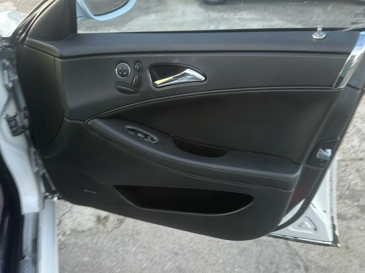 Mercedes-Benz CLS-Class CLS550 4-Door Coupe 2007