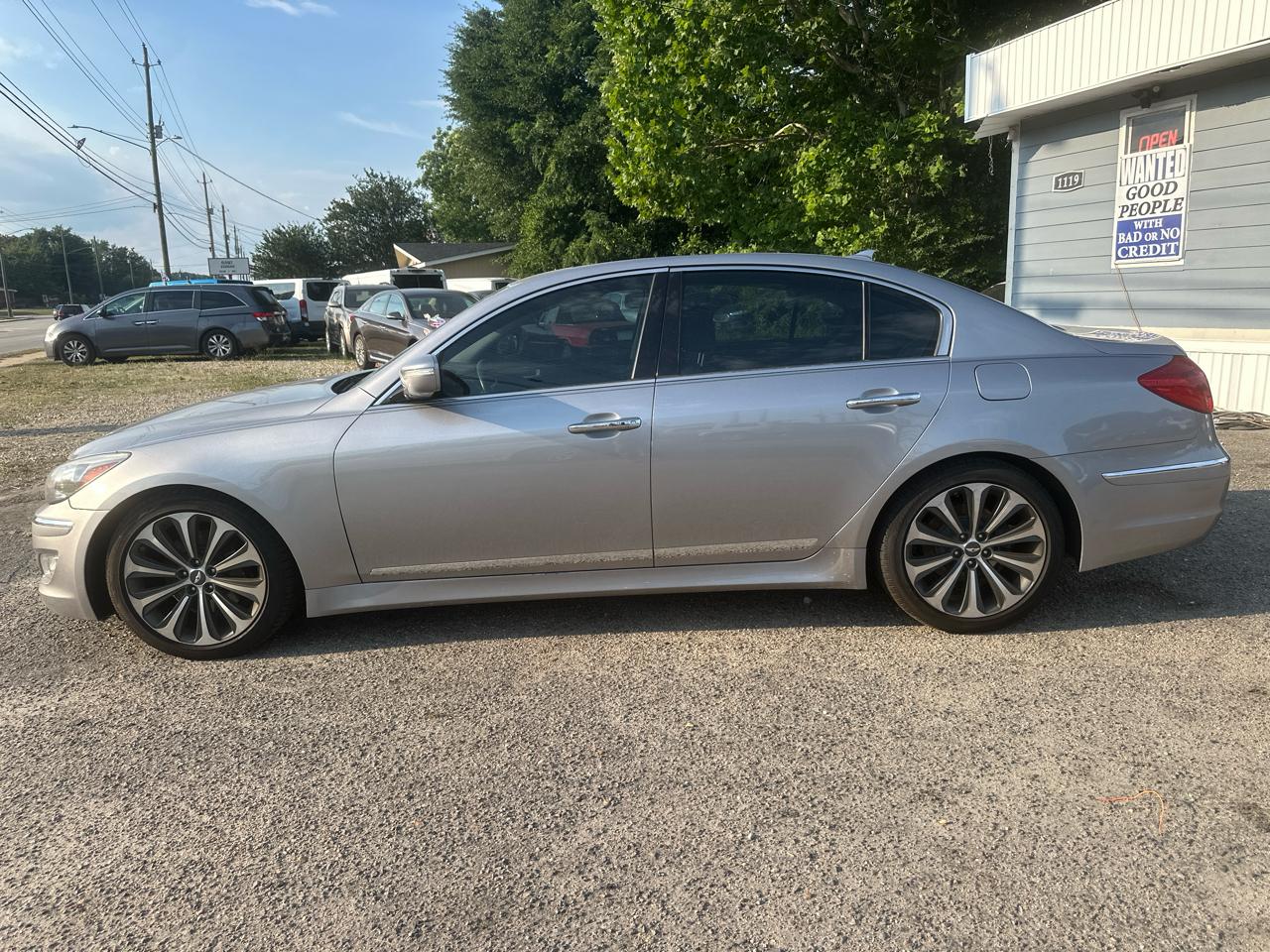 Hyundai Genesis 5.0L R-Spec 2013