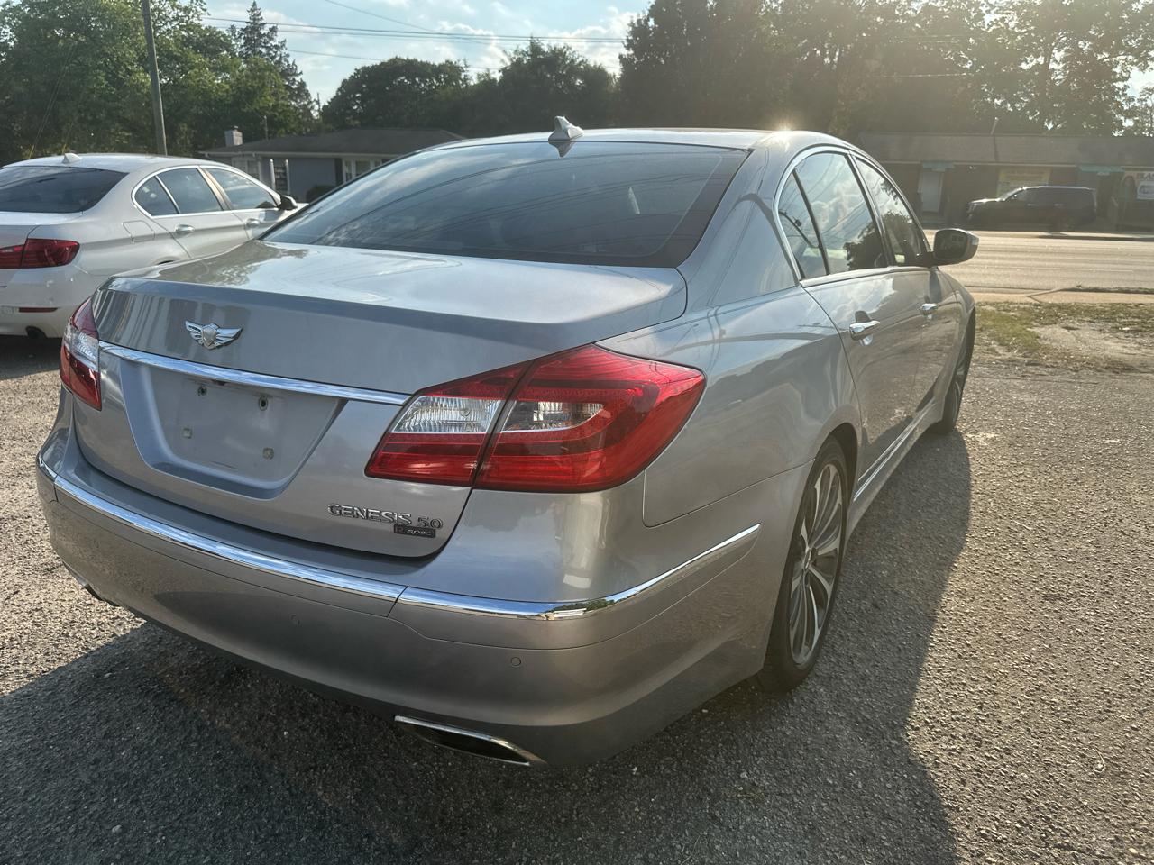 Hyundai Genesis 5.0L R-Spec 2013