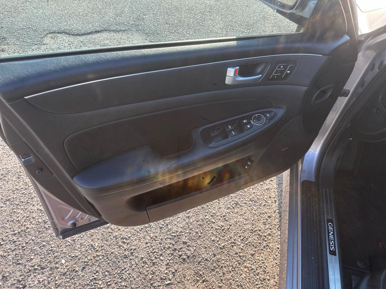 Hyundai Genesis 5.0L R-Spec 2013