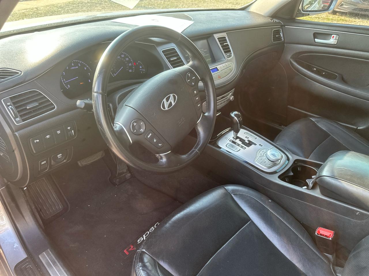 Hyundai Genesis 5.0L R-Spec 2013