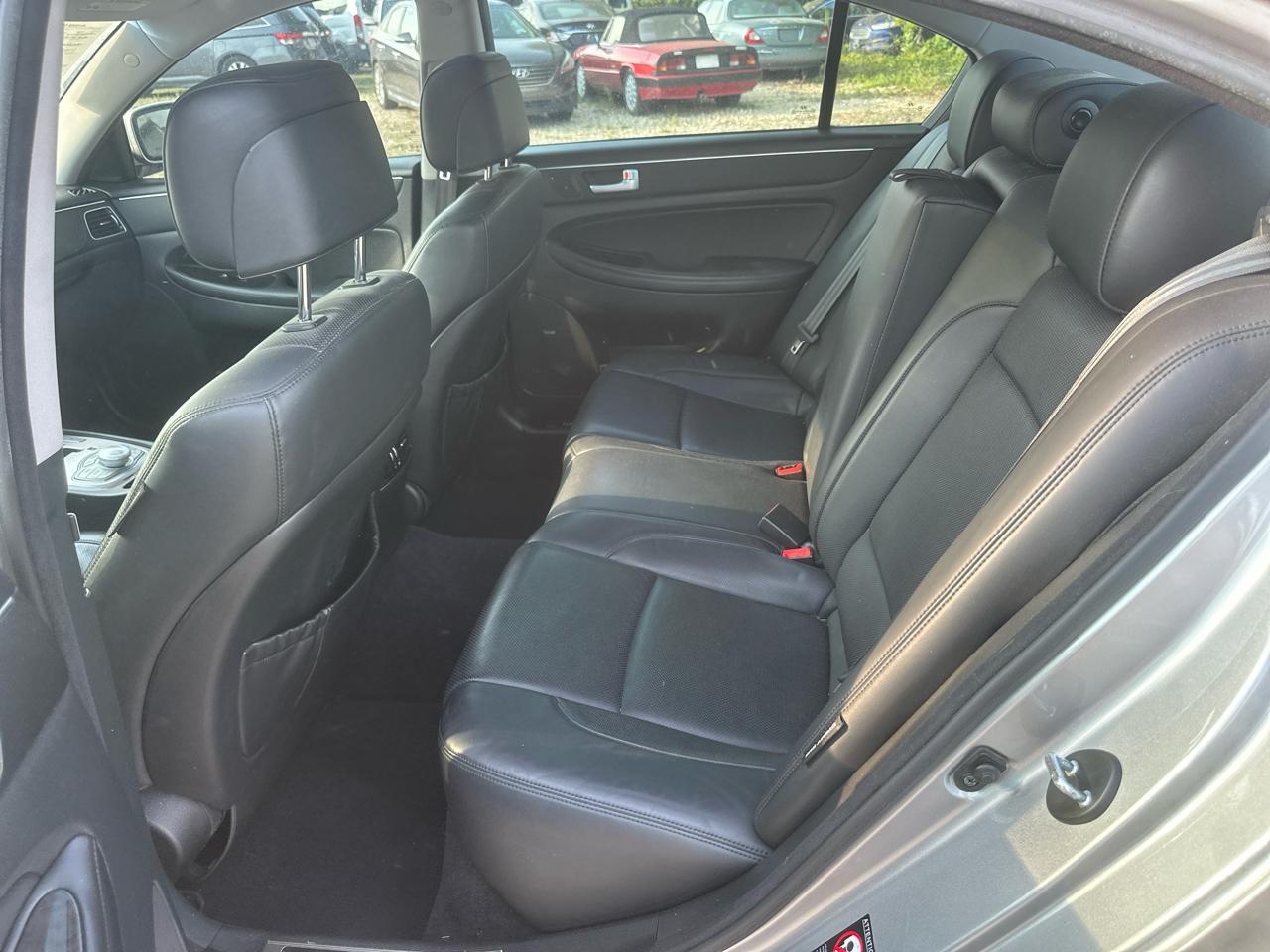 Hyundai Genesis 5.0L R-Spec 2013