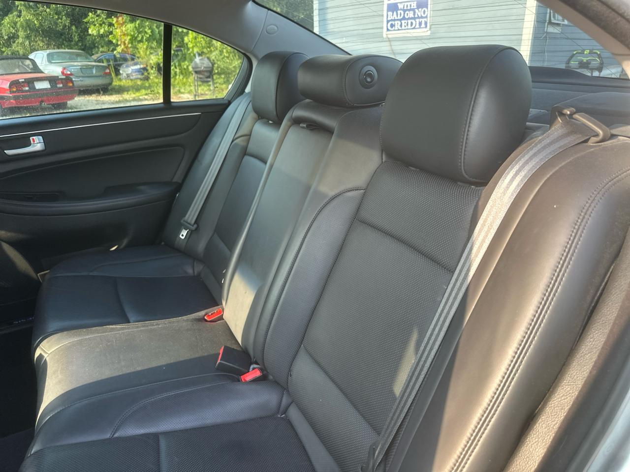 Hyundai Genesis 5.0L R-Spec 2013