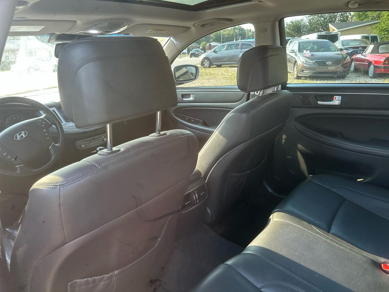 Hyundai Genesis 5.0L R-Spec 2013