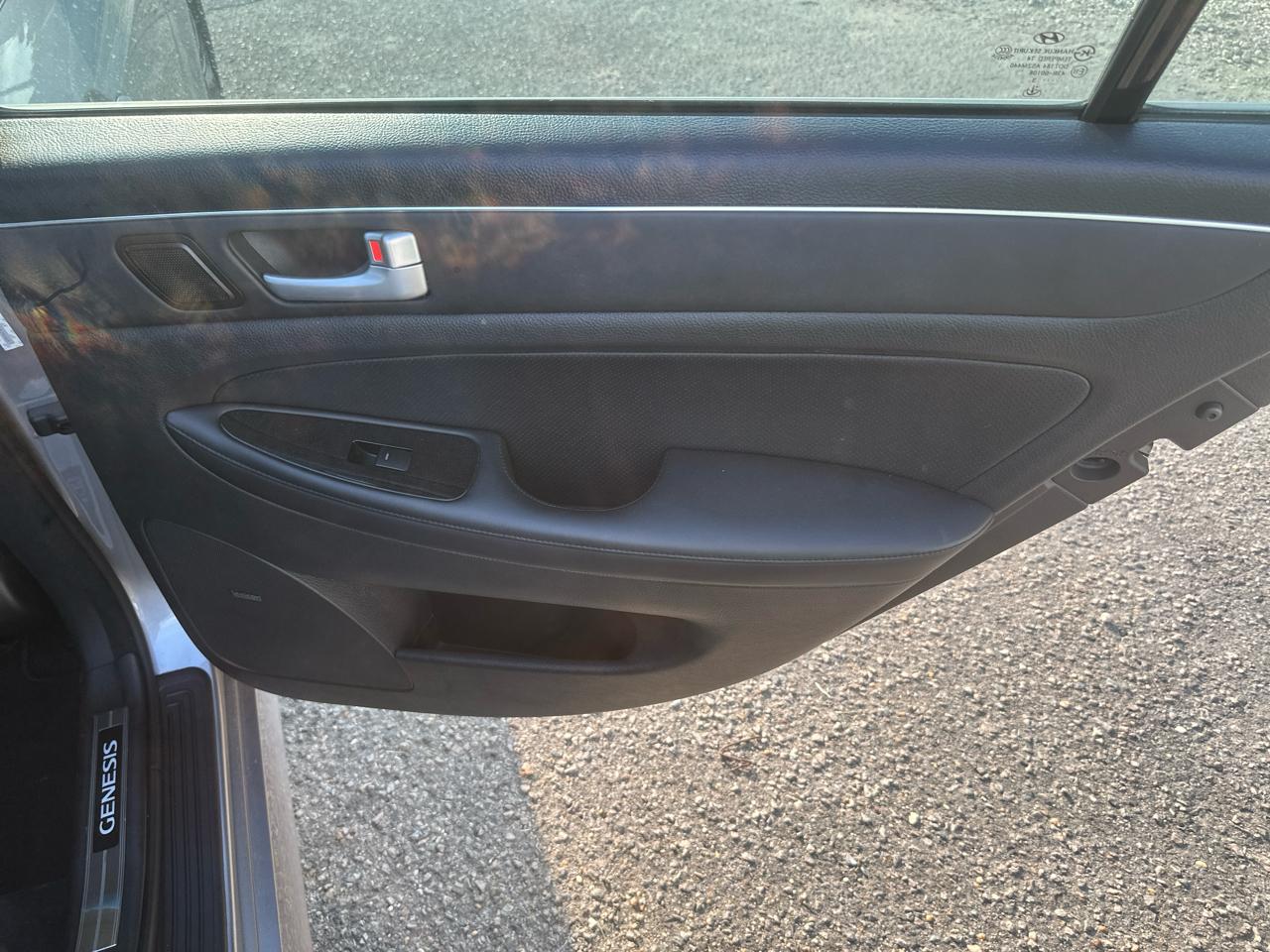 Hyundai Genesis 5.0L R-Spec 2013
