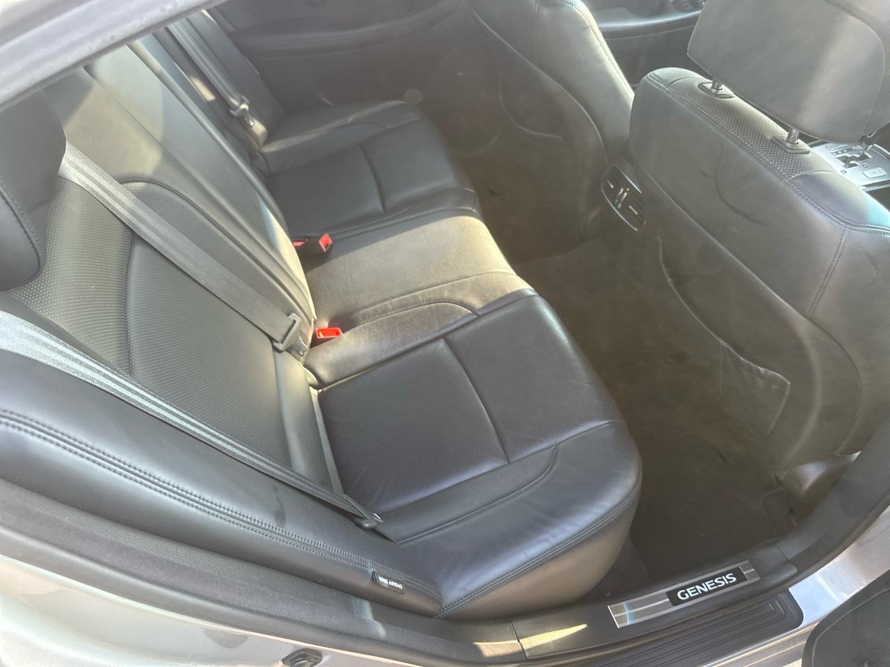 Hyundai Genesis 5.0L R-Spec 2013
