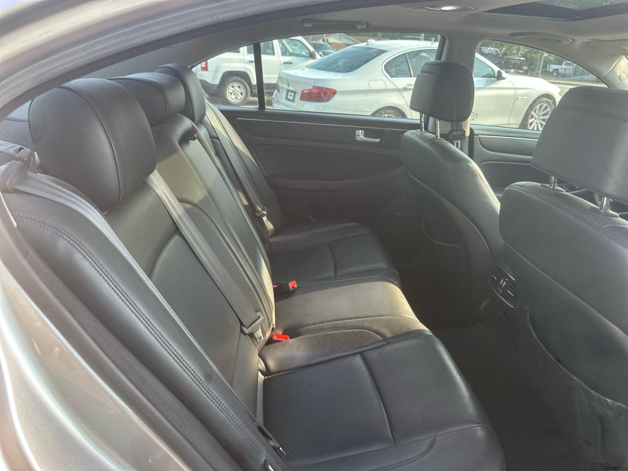 Hyundai Genesis 5.0L R-Spec 2013