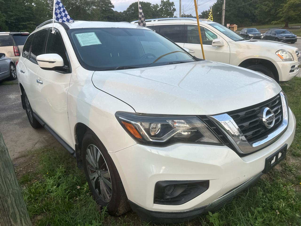 Nissan Pathfinder Platinum 2WD 2017