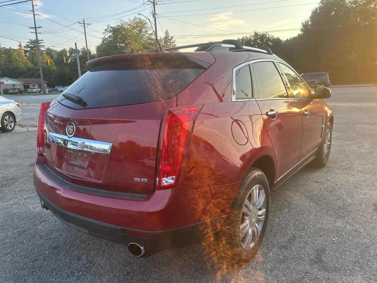 Cadillac SRX Luxury 2012