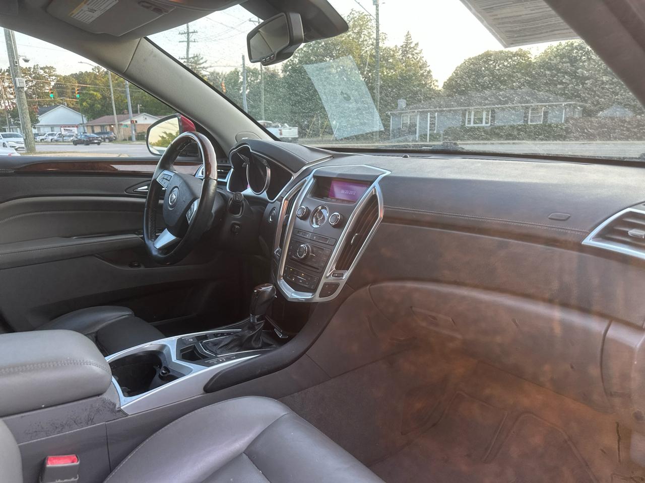 Cadillac SRX Luxury 2012