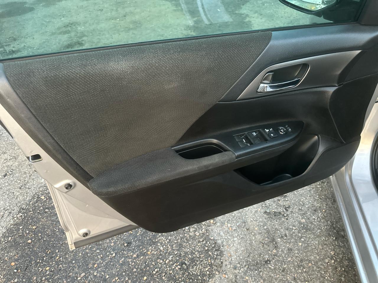 Honda Accord LX Sedan CVT 2013