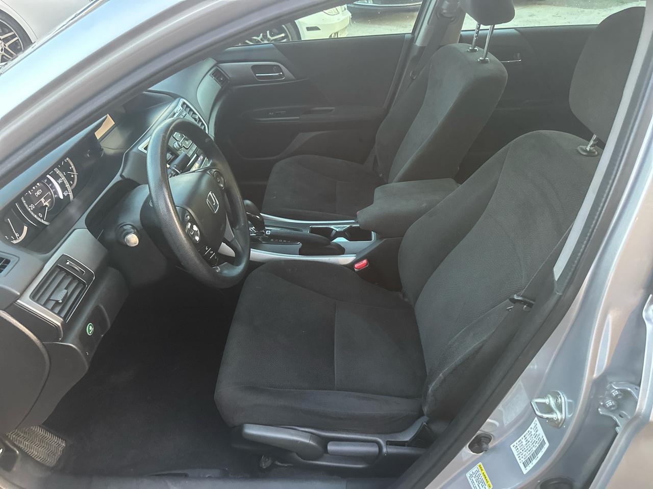 Honda Accord LX Sedan CVT 2013