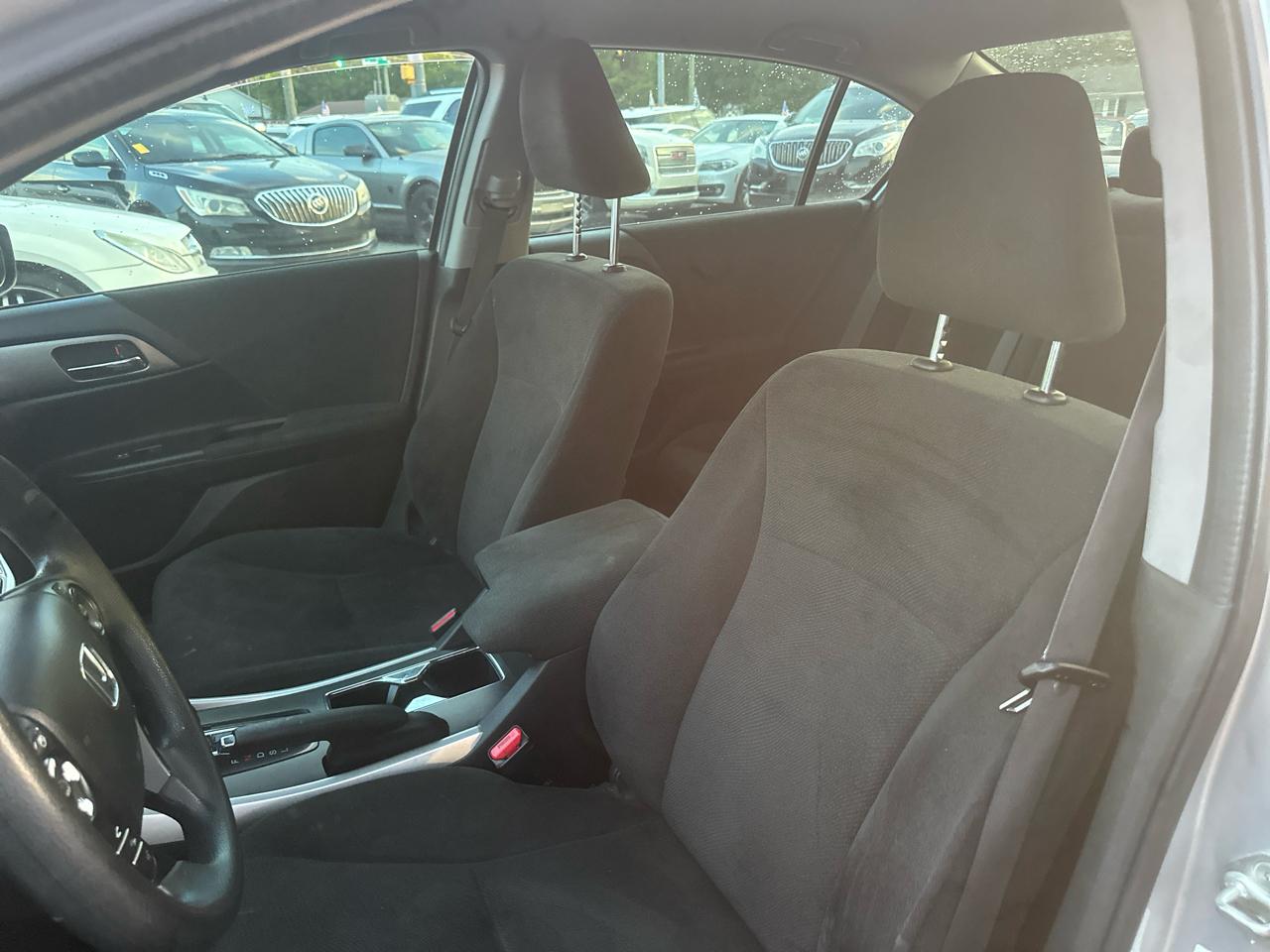 Honda Accord LX Sedan CVT 2013