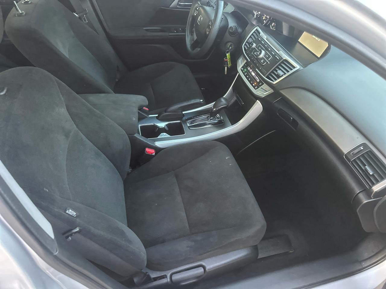 Honda Accord LX Sedan CVT 2013