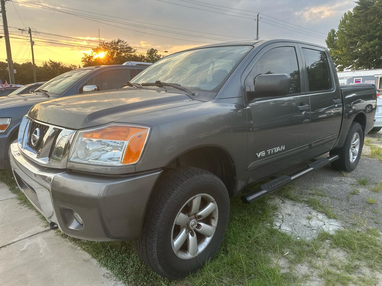 Nissan Titan PRO-4X Crew Cab 4WD SWB 2010