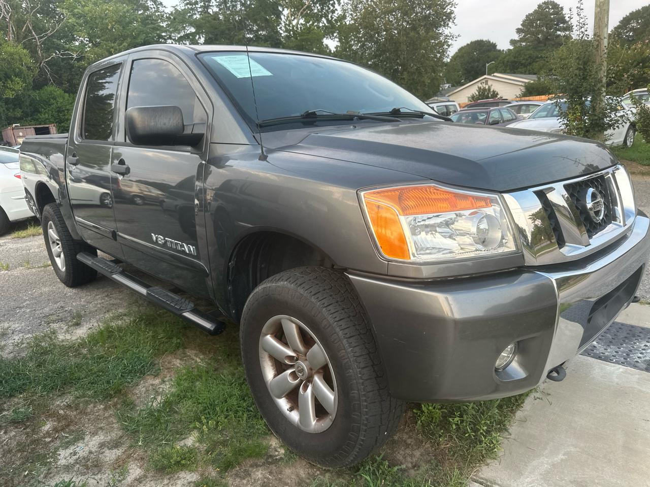 Nissan Titan PRO-4X Crew Cab 4WD SWB 2010