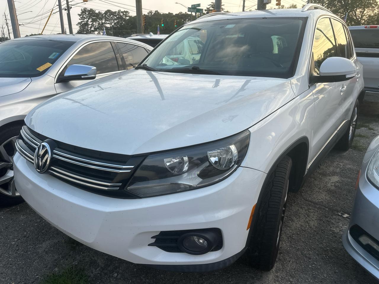Volkswagen Tiguan S 2014