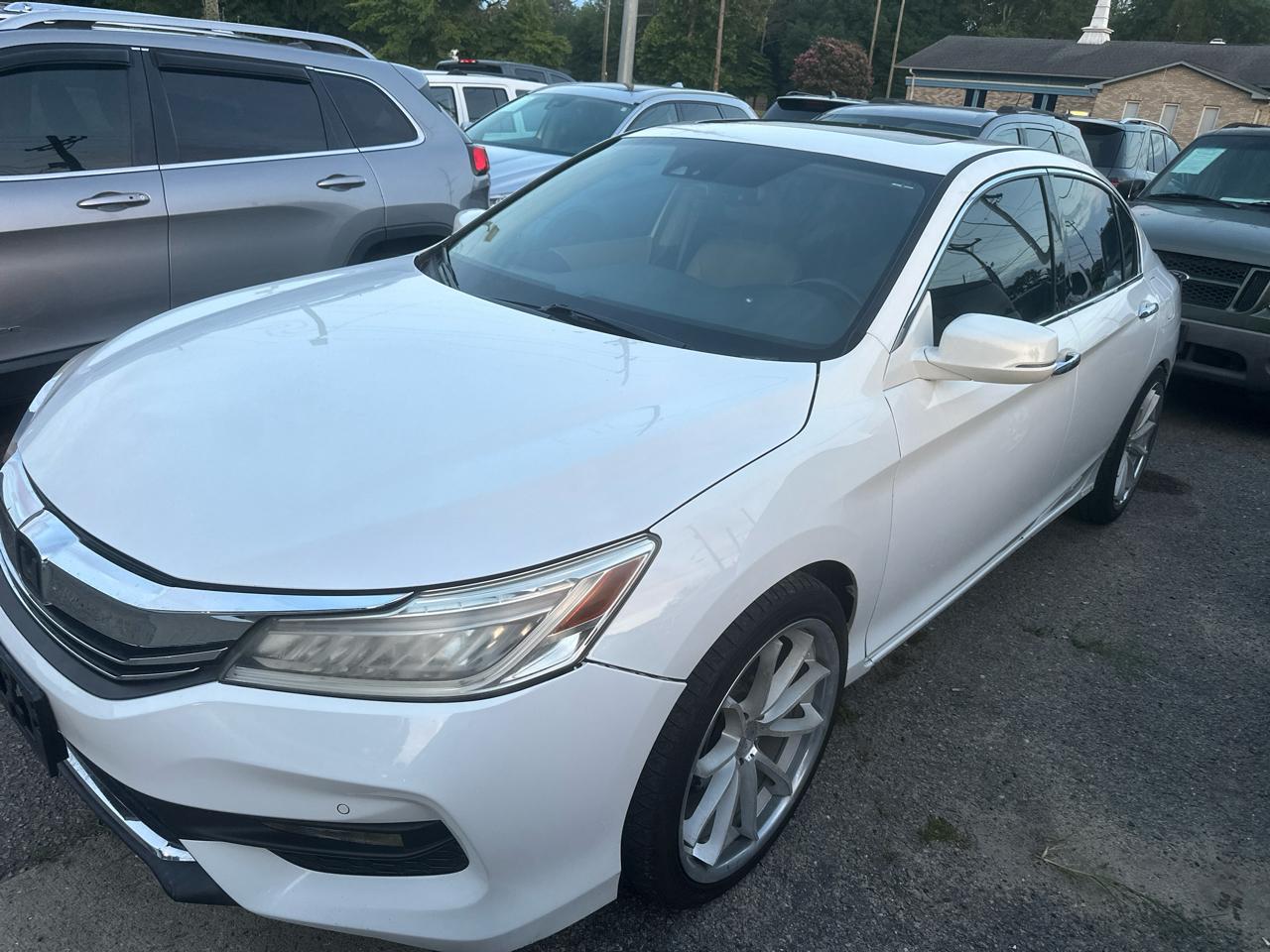 Honda Accord Touring V6 Sedan 6-Spd AT 2017