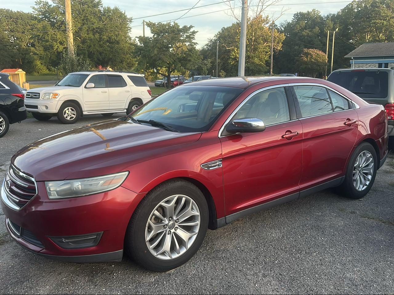 Ford Taurus Limited FWD 2013