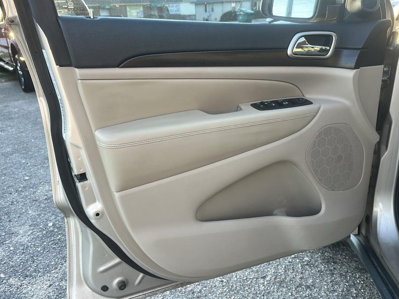 Jeep Grand Cherokee Laredo 2WD 2014