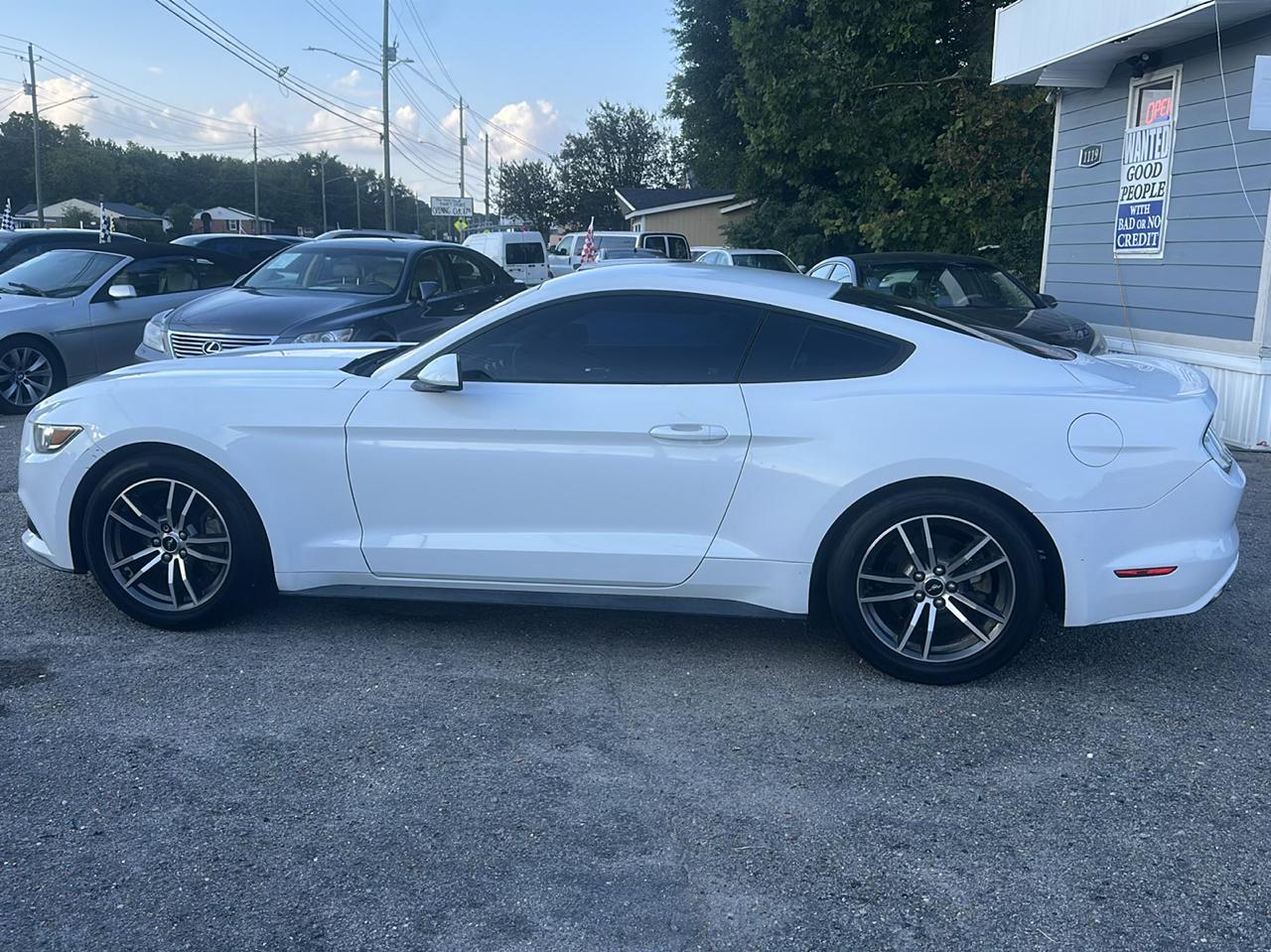 Ford Mustang EcoBoost Coupe 2016