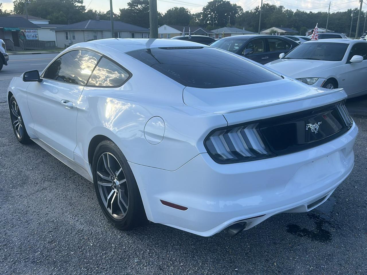Ford Mustang EcoBoost Coupe 2016