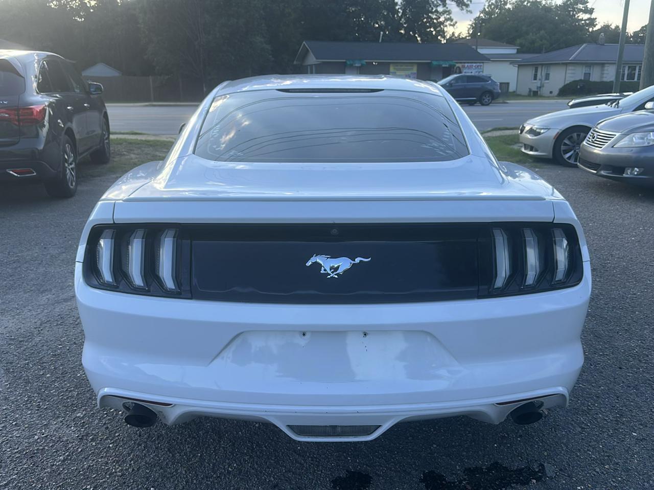 Ford Mustang EcoBoost Coupe 2016