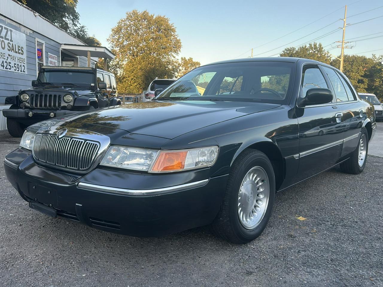 Mercury Grand Marquis photo 2